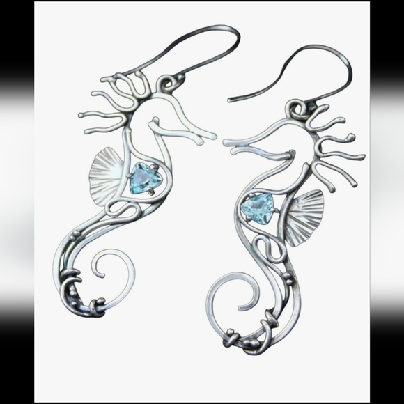 Ethnic Silver Color Metal Leaf Women's Earring Vintage Round Inlaid Green Long P - Picture 2 of 2